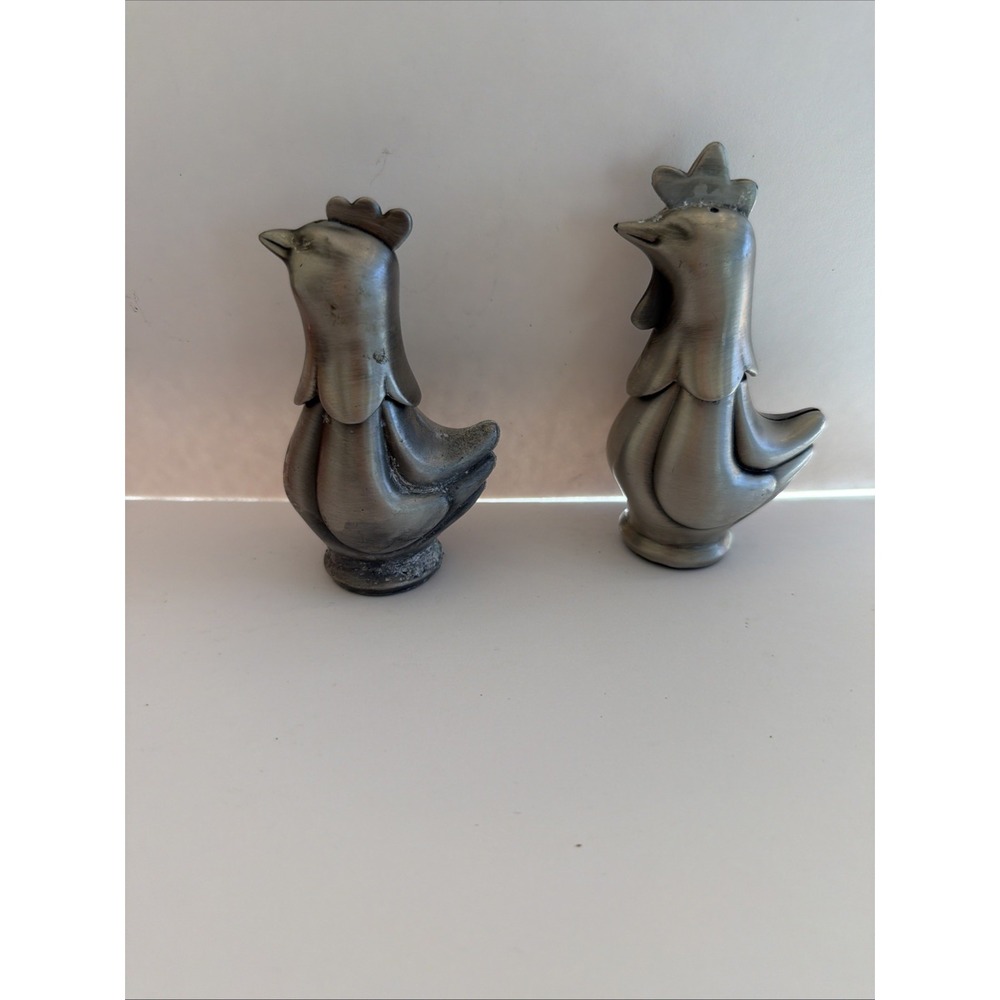 Vintage Aluminum Hen‎ Rooster Salt & Pepper Shakers Farmhouse MCM Pair